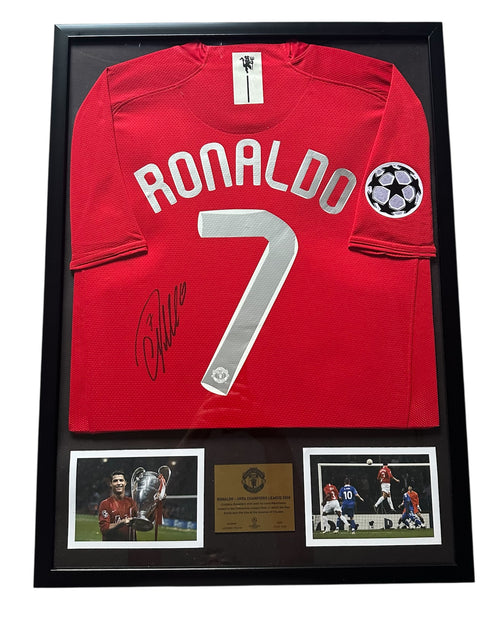 C.Ronaldo UCL 2008 edition Autographed Framed jersey / (75×55 cm)